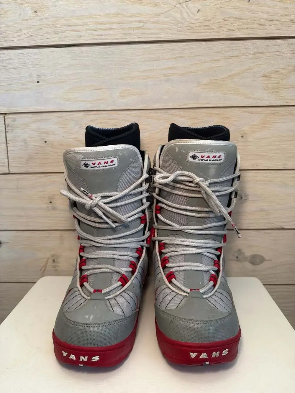 Vans Millennium 02/03 World Traveler Snowboard Boots Men's Size 8 ski